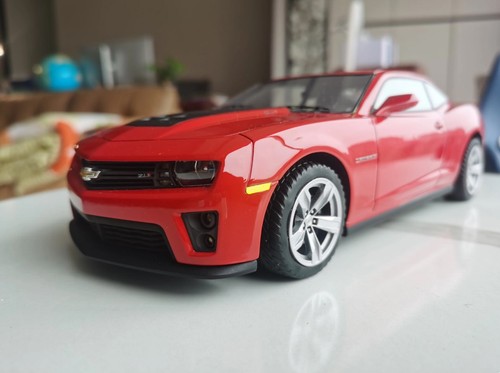 Handheld chevrolet camaro - 1:18,