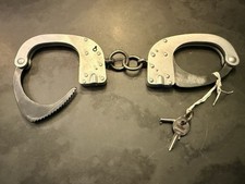 Riviolla Type 1955 Handcuff