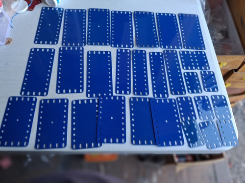 Meccano blue plastic - meccano,