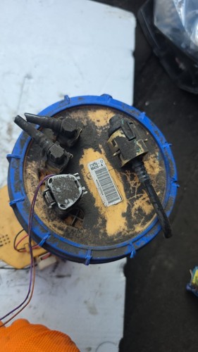 Toyota avensis 2012 - 2012, tank