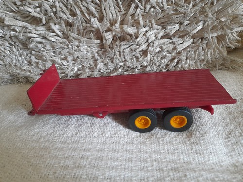 Britains farm twin - twin, flat