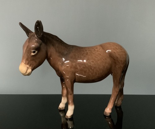 Beswick donkey figurine - donkey,
