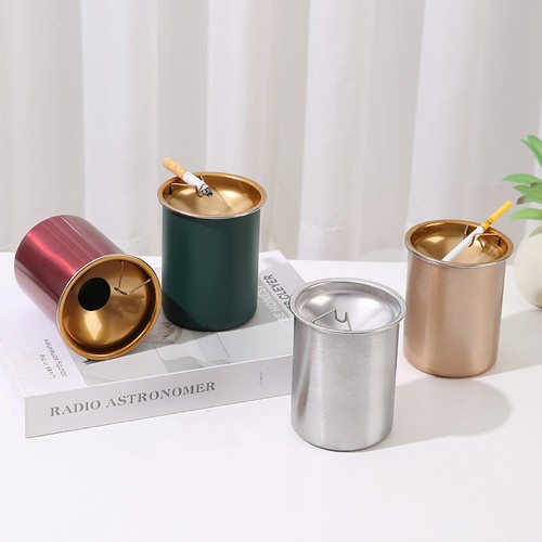Windproof ashtray with - with, lid