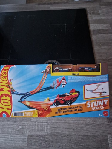 Hot wheels action - wheels, down