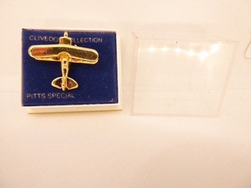 Pin pins badge - pin's,