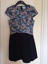 *BNWOT* UNTOLD skater Floral Dress Scuba Material ? Size 10 ?RRP £75
