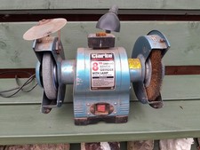 CLARKE BENCH GRINDER 8 WITH LAMP & WIRE WHEEL CBG8370LW