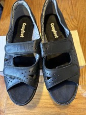 Wide Fitting Sandals Size 8.5