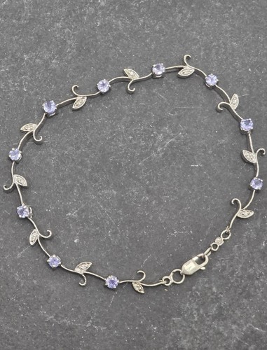 10k white gold tanzanite - white,