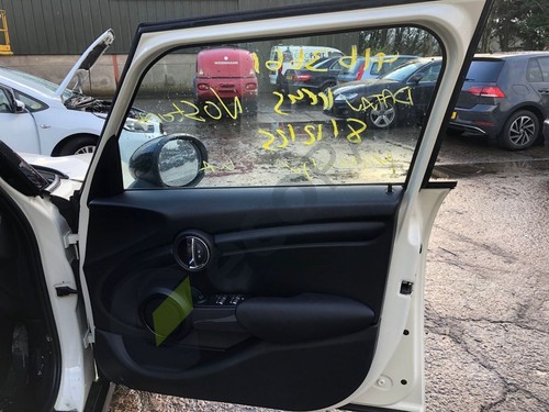 Mini cooper mk4 - door, card