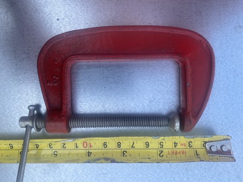 Small red clamp - red, c