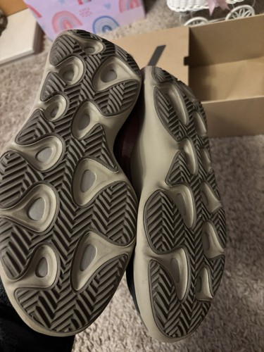 Size adidas yeezy 700 - size,