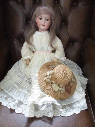 Antique bisque head - antique, armande