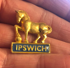 RARE OLD IPSWICH TOWN GOLD CUTOUT HORSE METAL PIN BADGE