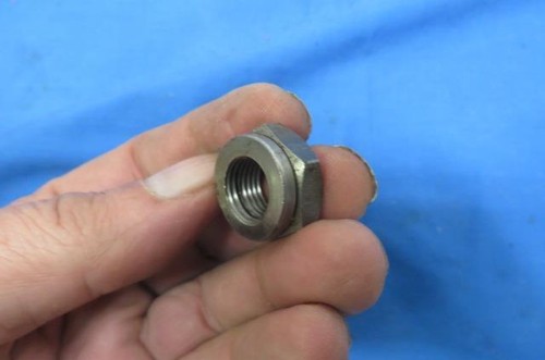 Nos lock nut clutch centre - lock,