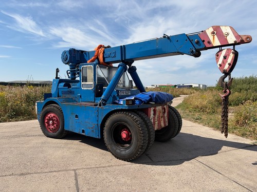 Iron fairy mobile crane yard - iron,