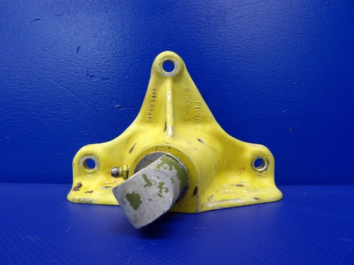 Piper comanche main gear - comanche, rh