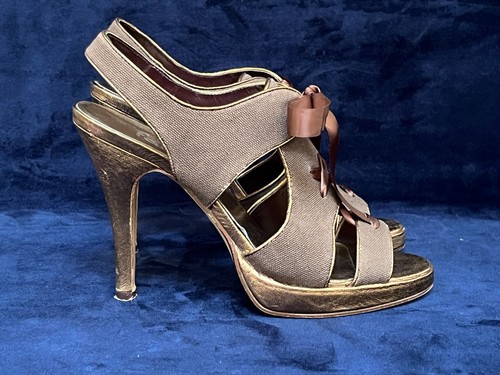 Faith brown canvas - uk, 6