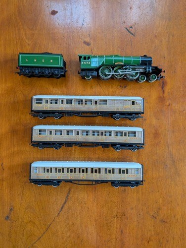 Hornby r850 lner flying - r850,