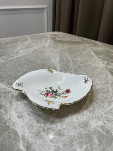 Small trinket dish - ,