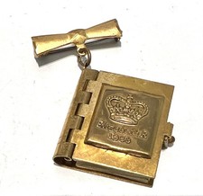 Vintage London Souvenir Photos Book Elizabeth R 1953 Brooch, D71