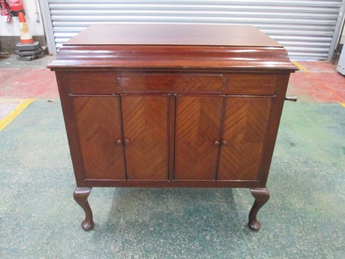 Very nice freestanding gilbert - very,