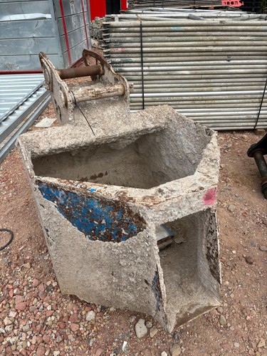 Concrete pouring bucket - pouring, 65mm