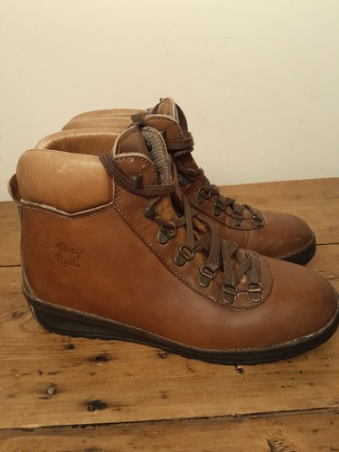 Daisy roots old school - daisy, leather