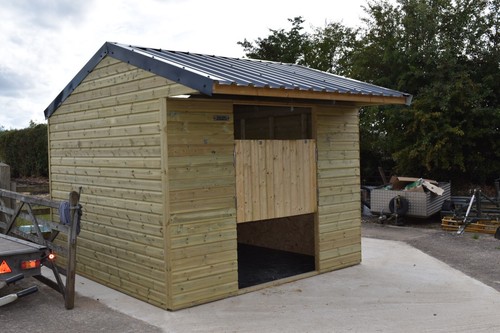 12ft x12ft horse - x12ft, field