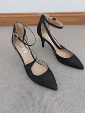 black sparkle sandals size 7 -new