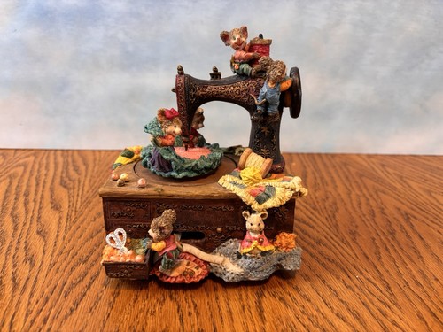 Sewing machine mouse music - machine, box