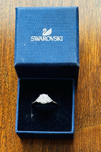 Stunning swarovski silver tone - silver,