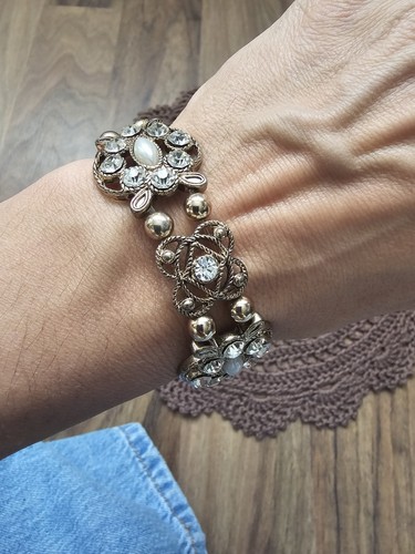 Vintage style gold tone - gold,