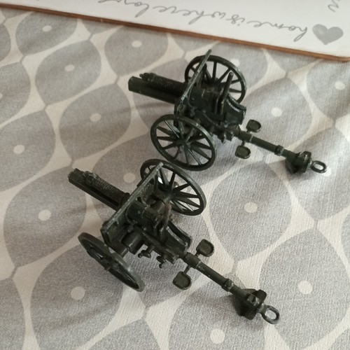 Pair crescent toys - a,