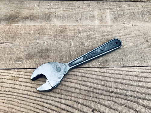 Vintage universal british - 2,