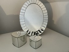 Oval  Mirror And Two Heart