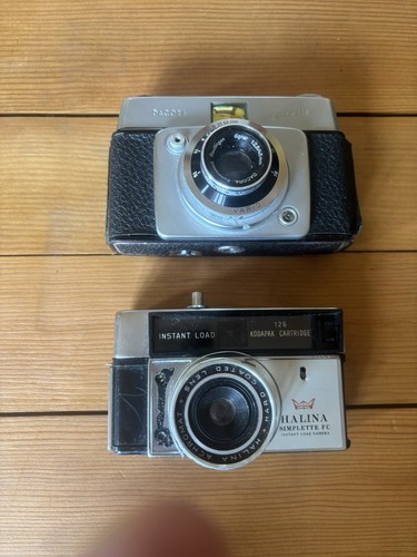 Old camera 1950 s ish - old, /