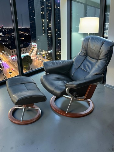 Little used ekornes - little,