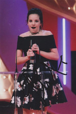 Elle mulvaney hand - elle,