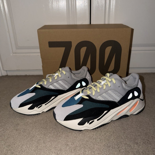 Adidas yeezy boost - 700, v1