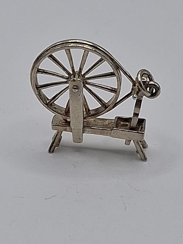 Large spinning wheel 925 - large,