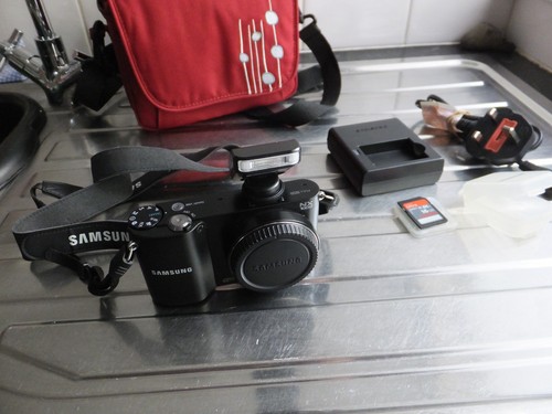 Samsung nx1000 mirrorless - samsung,