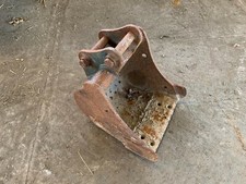 30cm digger bucket 25mm pins 95 dipper 100 pin spacing 0.8 ton  .£120+VAT