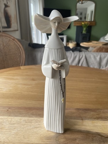 Lladro nuns white porcelain - nuns,