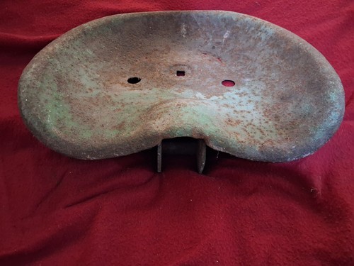 Vintage metal tractor - metal, /