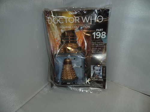 Doctor who figurine - doctor,