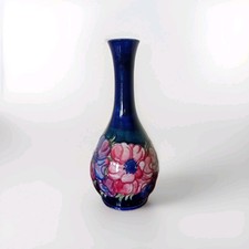 Substantial Moorcroft Anemone