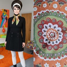 Vintage 60s Satin Square Green