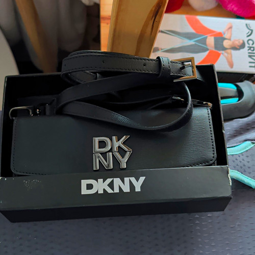Dkny black saffiano leather - black,