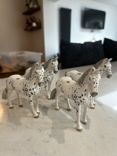Schleich white and - schleich,